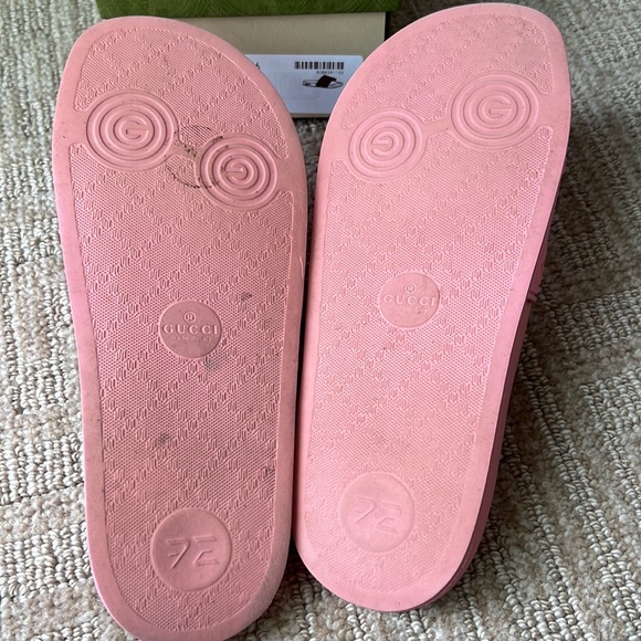 Gucci Rubber GG Slides - Picture 4 of 8